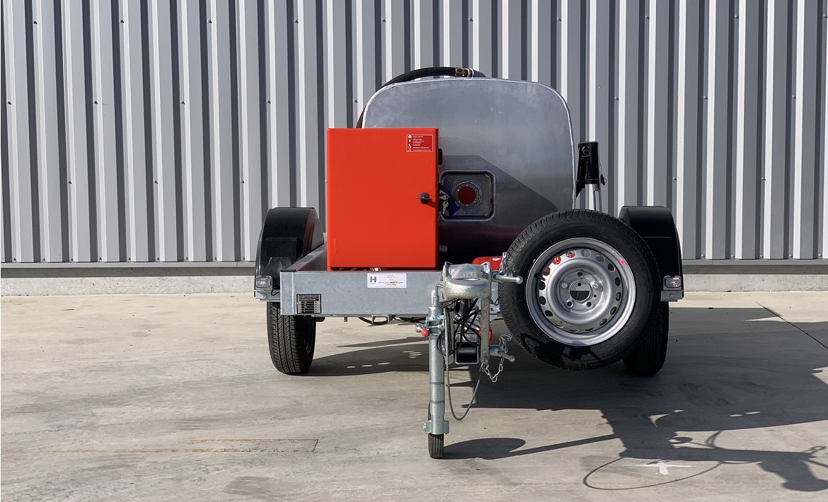 Roue de secours et son support pour remorque à carburant PEGASE Essence-diesel-avaition