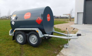 Remorque station service mobile double essieux à 2000 litres réalisé par Pegase Carburant
