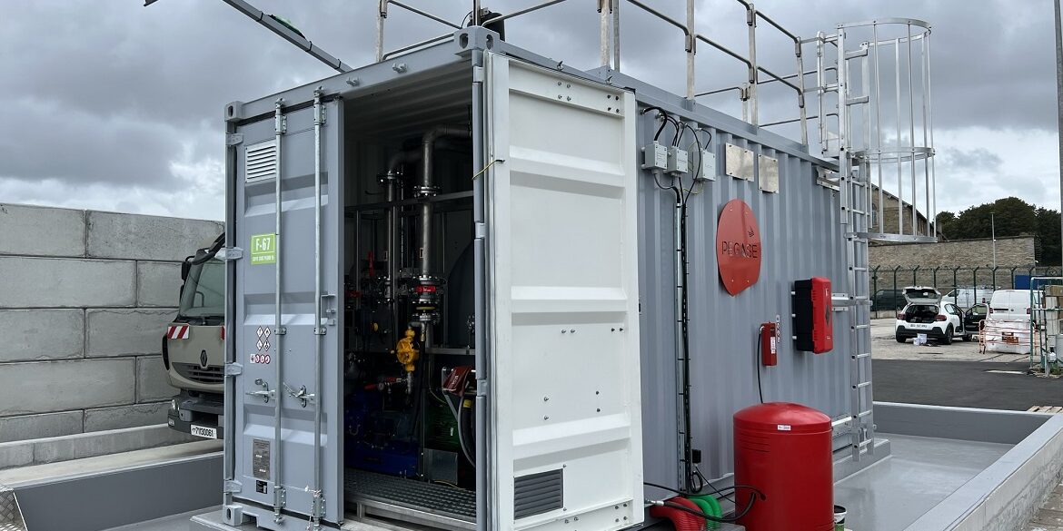 station-conteneur-citerne-cuve-carburant-militaire-armee