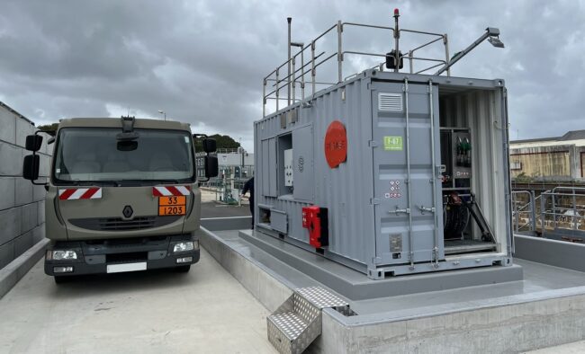 station-conteneur-citerne-cuve-carburant-militaire-armee